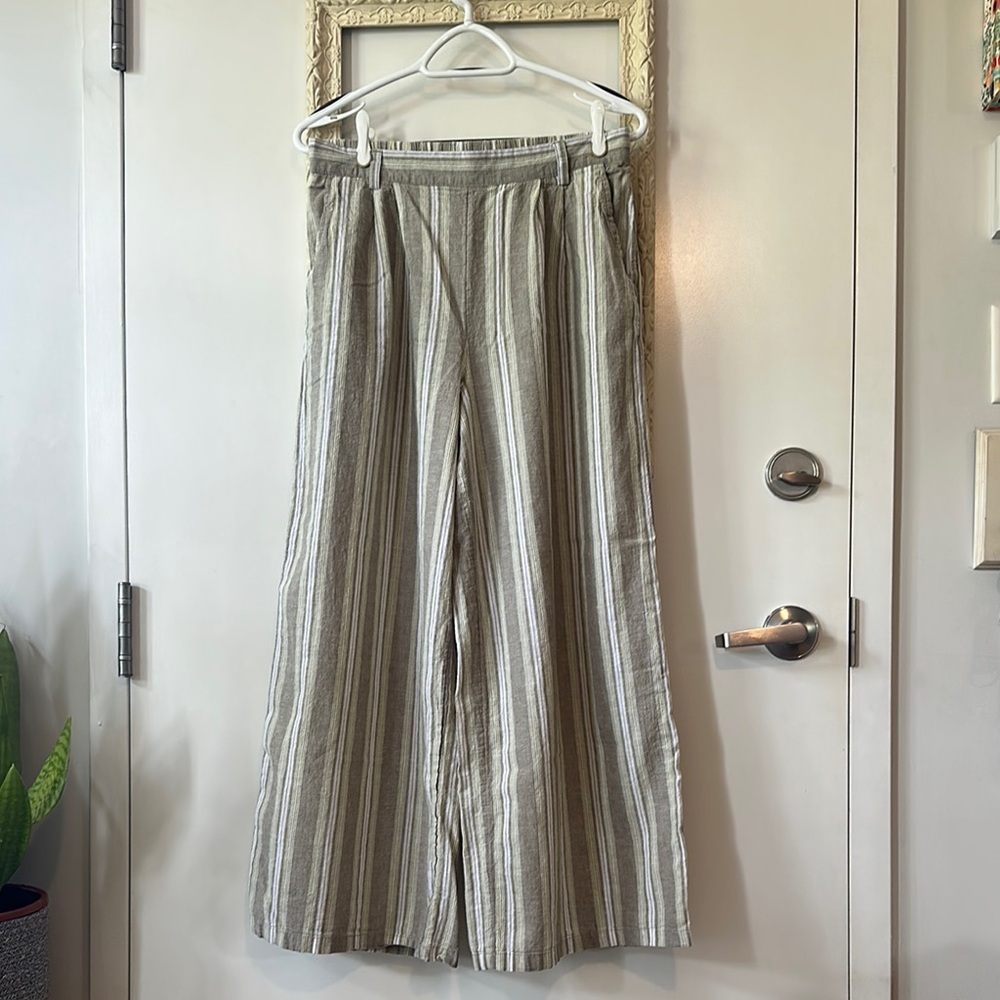 AMERICAN EAGLE | Linen Lightweight High-Waisted Wide Leg Trousers - Picture 6 of 15